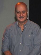 അനുപം ഖേർ