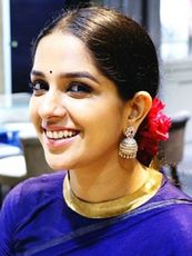 അപര്‍ണ പി നായര്‍