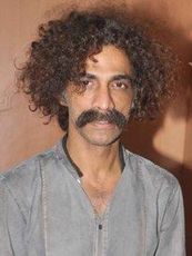 മക്രാന്ദ് ദേഷ്പാണ്ടേ