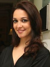 Nauheed Cyrusi