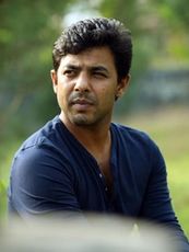 നിഖില്‍ രഞ്ജി പണിക്കർ