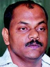 റോഷന്‍ ആന്‍ഡ്രൂസ്