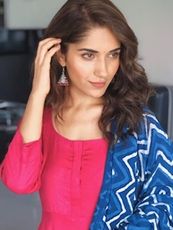 റുഹാനി ശര്‍മ