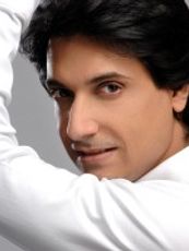 Shiamak Davar