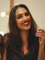 ശ്രുതി മേനോന്‍