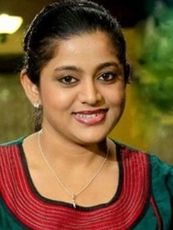 വീണ നായര്‍