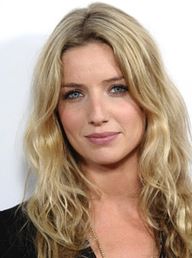 Annabelle Wallis