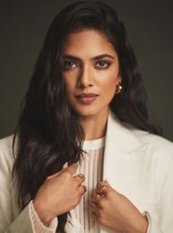 മാളവിക മോഹനന്‍