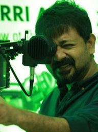 മാര്‍ട്ടിന്‍ പറക്കാട്ടില്‍