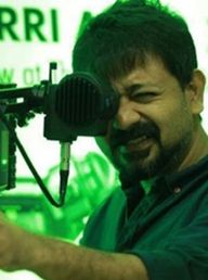 മാര്‍ട്ടിന്‍ പ്രക്കാട്ട്‌