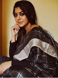 മീര നന്ദൻ