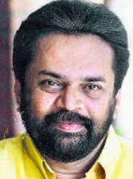 രവി വള്ളത്തോൾ