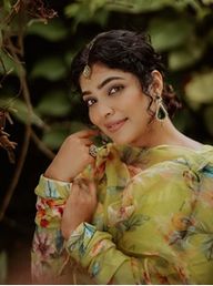 റിമ കല്ലിങ്കൽ