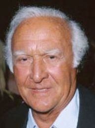 Robert Loggia