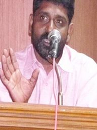 സതീഷ് കളത്തിൽ