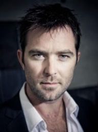 Sullivan Stapleton