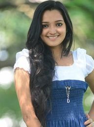 തനുജ കാര്‍ത്തിക്ക്