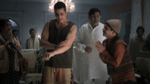 Bhooth Bangla Worldwide Box Office Day 4: Akshay's Film To Enter 100cr Club Despite Dip | Filmibeat Predicts