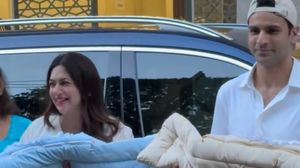 Divyanka & Vivek Give A Grand & Heartwarming Welcome To Newborn Sons At Home; Make Special Request To Paps