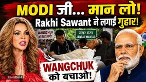 Rakhi Sawant Urges PM Modi To Accept Sonam Wangchuk's Demands | Jantar Mantar Protest Goes Viral