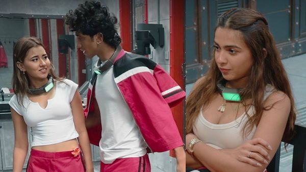 Lock Upp Season 2: Apoorva Mukhija ABUSES Akanksha Choudhary, Says 'Yogesh Rawat, Usne Natak, 12 Saal Ke Bache