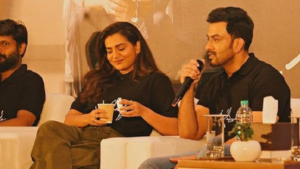 Prithviraj Sukumaran Calls Parvathy "Intelligent Actor"