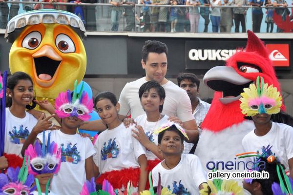 Imran Khan promote Rio 2 at Phoenix Malls Mumbai