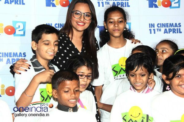 Sonakshi hosted special screening of Rio 2 for Smile NGO Kids