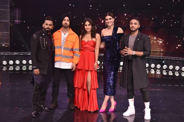 Diljit Dosanjh and Kriti Sanon Promote 'Arjun Patiala' on sets of Dance India Dance
