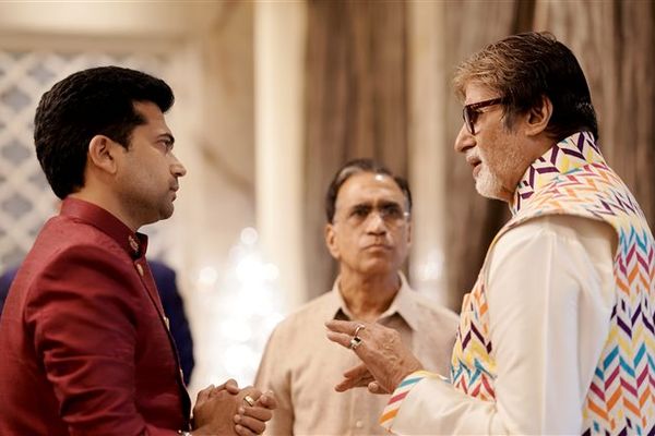 Amitabh Bachchan At Kalyan Jewelers  In Kerala During Navratri Pooja