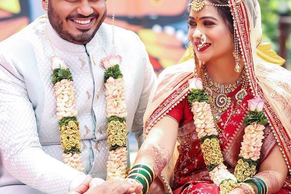 Actress Ruchita Jadhav Ties The Knot with Mumbai-based Businessman Anand Mane