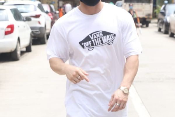 Celebs Pay Last Respects To Sidharth Shukla