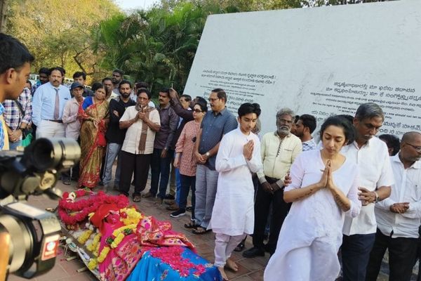 Celebs Pay Final Respect to Senior Actress Jamuna