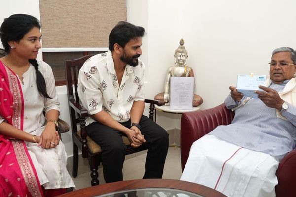 ಸಿದ್ದು, ಬಿಎಸ್‌ವೈಗೆ ಡಾಲಿ ಮದುವೆ ಆಮಂತ್ರಣ