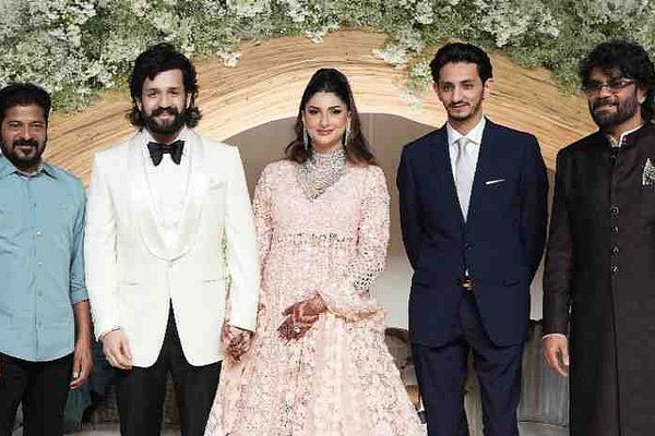 Akhil Akkineni Marriage Reception Photos: నాగార్జున ఇంట్లో పెళ్లి విందుకు సీఎం రేవంత్ రెడ్డి..  ఇంకా  రాజకీయవేత్తలు ఎవరంటే?