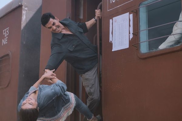 Akshay Kumar Reacts to 26-Year Age Gap in Bhooth Bangla: “So What?”