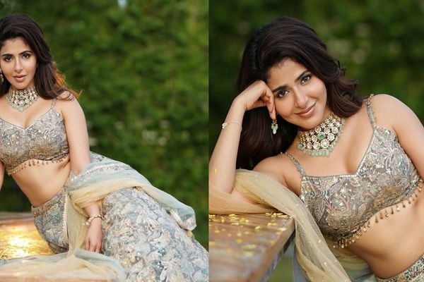 Iswarya Menon: అలాంటి ఫోజుల్లో సెగలు.. లెహంగాలో అందాల ఐశ్వర్యం