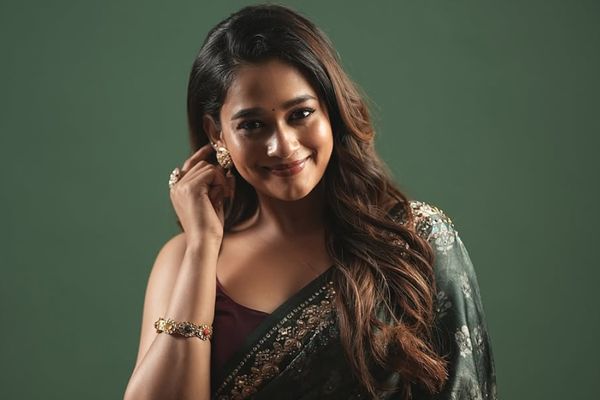 Kaavya Arivumani Photos