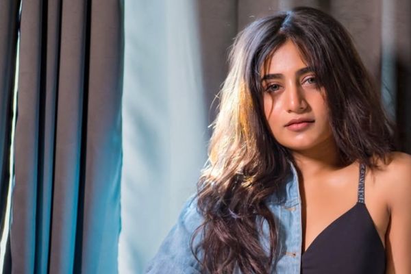 Nayani Pavani Photos