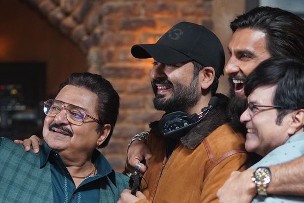 Ranveer Singh’s Powerful Praise for Rakesh Bedi on ‘Dhurandhar 2’ Sets Goes Viral