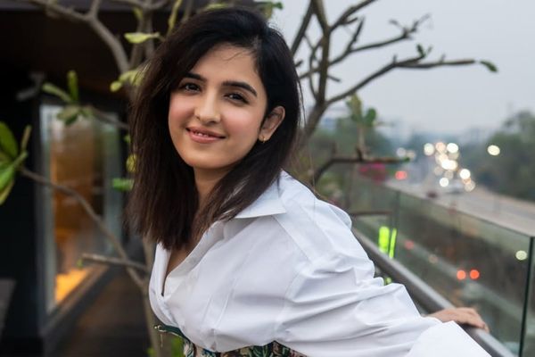 Shirley Setia Photos