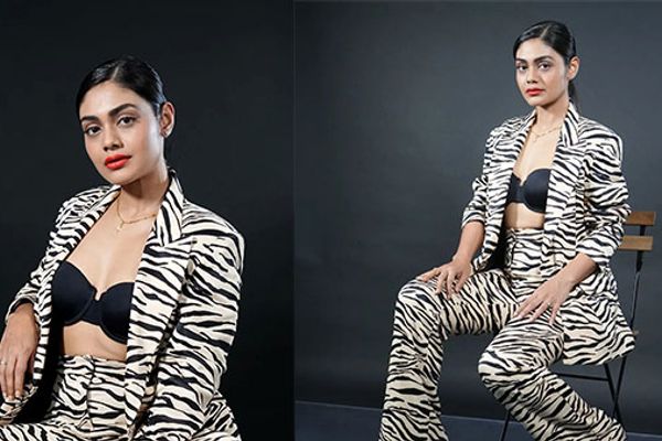 Sreejita De Photos