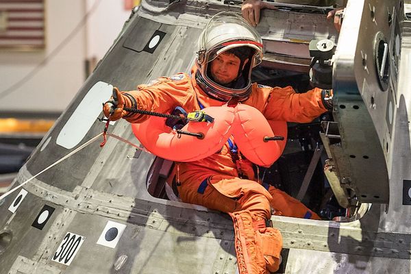 Watch Artemis II Live: NASA Moon Mission Splashdown Streaming on Netflix
