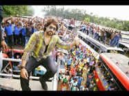 'ಮಾಸ್ಟರ್ ಪೀಸ್'ನಲ್ಲಿ ರಾಕಿಂಗ್ ಸ್ಟಾರ್ ಯಶ್ ಮಾಸ್ ಸಾಂಗ್