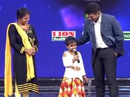 ಅಪ್ಪು ಮುಂದೆ ನಡೆದ ಮನಕಲಕುವ ಘಟನೆ : ಮಾನವೀಯತೆ ಮೆರೆದ ಮುಸ್ಲಿಂ ಕುಟುಂಬ