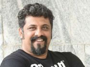'ತಬ್ಬಿಕೊಂಡು, ಮುತ್ತುಕೊಡಲು ಪ್ರಯತ್ನ ಮಾಡಿದ್ದು ನಿಜ', ಆದರೆ.. : ರಘು ದೀಕ್ಷಿತ್ ನೇರ ಸ್ಪಷ್ಟನೆ 