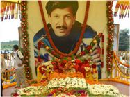 ವಿಷ್ಣು ಸ್ಮಾರಕ ನಿರ್ಮಾಣಕ್ಕೆ 'ಕಂಠೀರವ' ನಾಲ್ಕನೇ ಜಾಗ, ಎಲ್ಲ ಕಡೆಯೂ ವಿವಾದ.! 