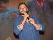 ಹಂಪಿ ಉತ್ಸವದಲ್ಲಿ ಲವರ್ಸ್ ಗೆ ಕಿವಿಮಾತು ಹೇಳಿದ ದಾಸ
