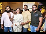 'ಸುಮಲತಾ ಹಿಂದೆ ನಾನು' ಎಂದ ದರ್ಶನ್: ನಿಖಿಲ್ ಬಗ್ಗೆ ದಾಸ ಏನಂದ್ರು?