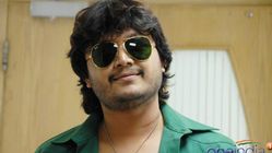 ವಿಡಿಯೋ: ಶೂಟಿಂಗ್ ಸೆಟ್‌ನಲ್ಲಿ ಮ್ಯಾಜಿಕ್ ಮಾಡಿ ಚಕಿತಗೊಳಿಸಿದ ಗಣೇಶ್